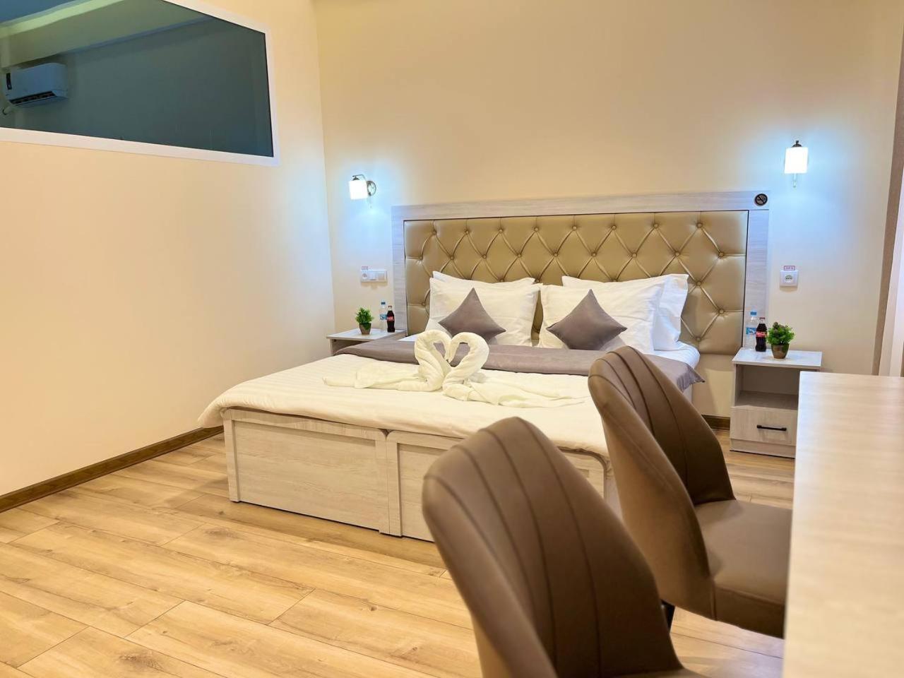 Aks Hotel Tasken Kültér fotó