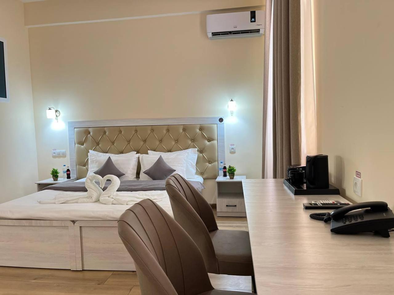 Aks Hotel Tasken Kültér fotó