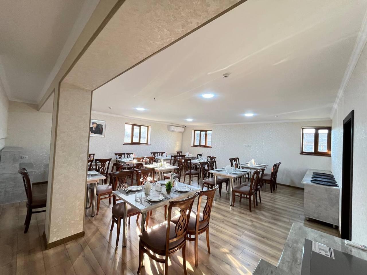 Aks Hotel Tasken Kültér fotó