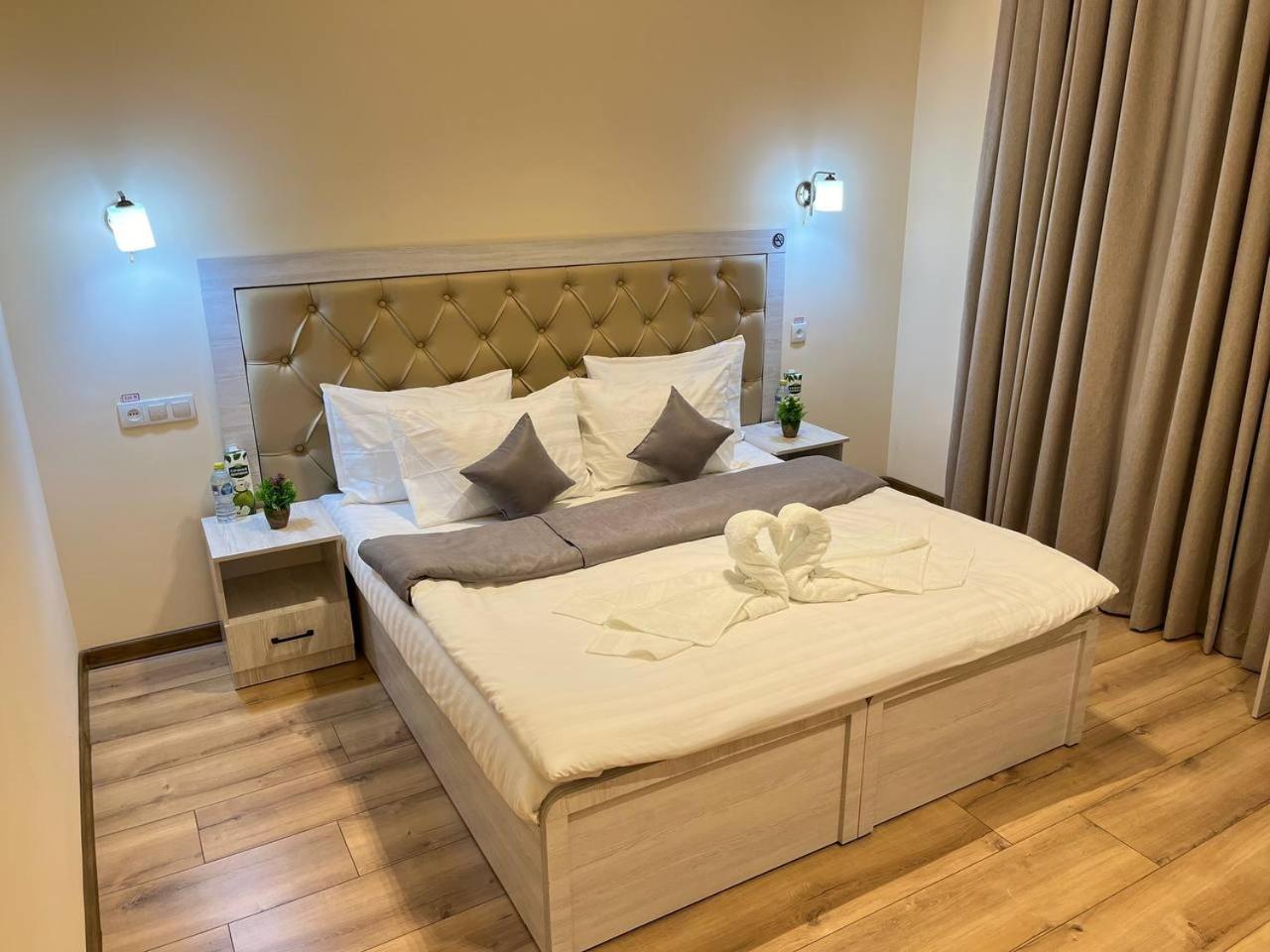 Aks Hotel Tasken Kültér fotó