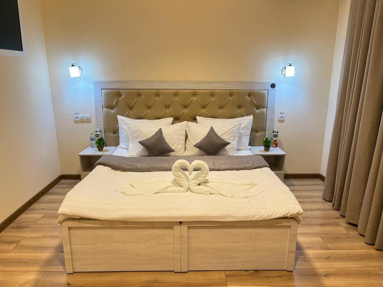 Aks Hotel Tasken Kültér fotó